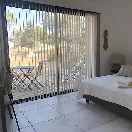 Le Clos Des Cigales - 3* Ним